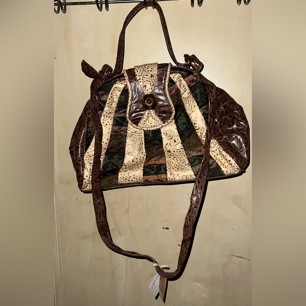 Brand New with tag Park Avenue Genuine Leather Purse